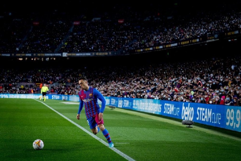  奎维利鲁昂主场力克敦刻尔克，中场控制主导全场节奏