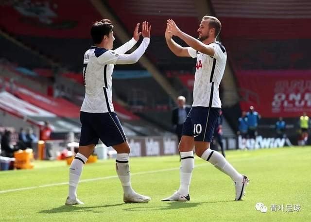  曼城三球大胜热刺稳固榜首位置展王者风范